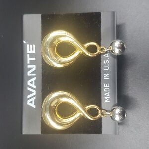 Avante Vintage Goldtone Swirl with Silvertone Ball Dangle Earrings